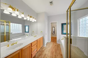 113 Bayou Vista Dr, Hitchcock, TX 77563 - Photo 20