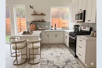 2000 Riverside Farms Road #16102, Austin, TX 78741 - Photo 2