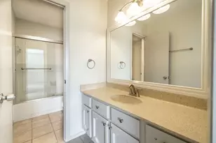 7847 Green Lawn Dr, Houston, TX 77088 - Photo 14