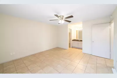 7847 Green Lawn Drive #7847, Houston, TX 77088 - Photo 10