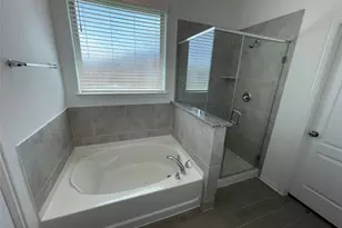 8111 Royal Palm Ct, Fulshear, TX 77441 - Photo 18