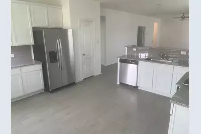8111 Royal Palm Ct, Fulshear, TX 77441 - Photo 4