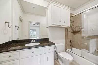 86 S Creekside Court, Houston, TX 77055 - Photo 26