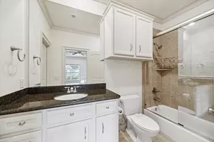 86 S Creekside Ct, Houston, TX 77055 - Photo 26