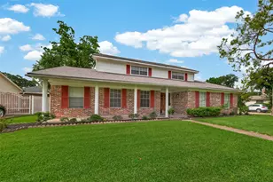 9235 Sharpview Dr, Houston, TX 77036 - Photo 2