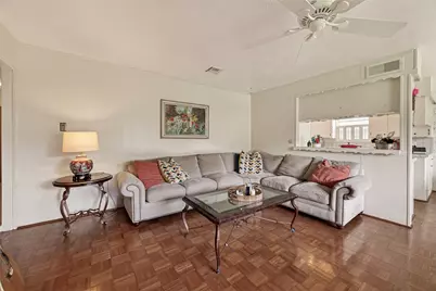 9235 Sharpview Drive, Houston, TX 77036 - Photo 8