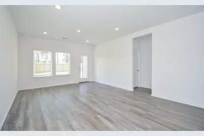 5778 Hampton Valley Dr, Houston, TX 77373 - Photo 6
