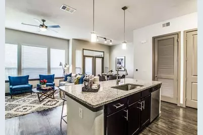 935 N Wilcrest #2022, Houston, TX 77079 - Photo 6