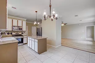 4731 Silverlake Dr, Sugar Land, TX 77479 - Photo 14