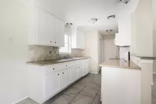 6019 Spellman Rd, Houston, TX 77096 - Photo 10