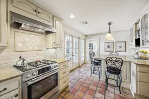 2160 Dryden Rd, Houston, TX 77030 - Photo 8