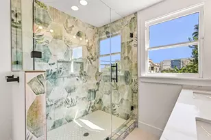 2010 Rosenberg St, Galveston, TX 77550 - Photo 36