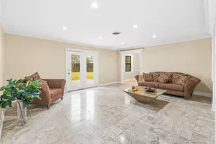 2823 Rockarbor Dr, Houston, TX 77063 - Photo 8