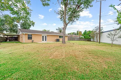 2823 Rockarbor Drive, Houston, TX 77063 - Photo 30