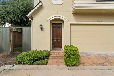 2203 Hilshire Terrace Court, Houston, TX 77080 - Photo 4