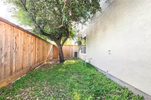 2203 Hilshire Terrace Ct, Houston, TX 77080 - Photo 4