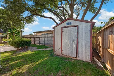 7403 Seminole Street, Baytown, TX 77521 - Photo 34