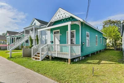 3612 Avenue M 1/2, Galveston, TX 77550 - Photo 2