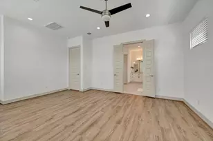 98 Dorado Dr, Friendswood, TX 77546 - Photo 26