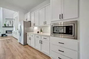 98 Dorado Dr, Friendswood, TX 77546 - Photo 18