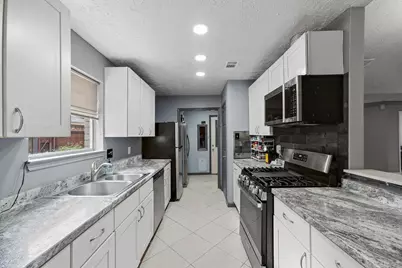 11763 Cliveden Drive, Houston, TX 77066 - Photo 4