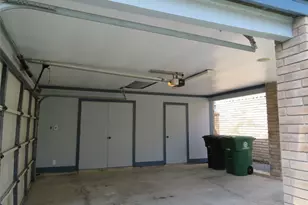 11619 Bowlan Ln, Houston, TX 77035 - Photo 22