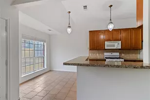 4401 Brompton Ln, Bryan, TX 77802 - Photo 4