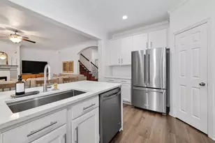 66 S Longsford Cir, The Woodlands, TX 77382 - Photo 22