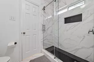 66 S Longsford Cir, The Woodlands, TX 77382 - Photo 36