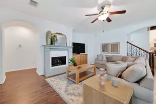 66 S Longsford Cir, The Woodlands, TX 77382 - Photo 12