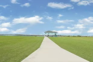 747 Waypoint Dr, Palacios, TX 77465 - Photo 6