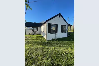 105 N Carver Street, Edna, TX 77957 - Photo 16