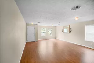 1006 Stillgate Ct Ct, Spring, TX 77373 - Photo 4