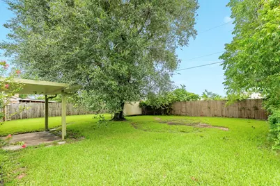129 La Laja Drive, Angleton, TX 77515 - Photo 8