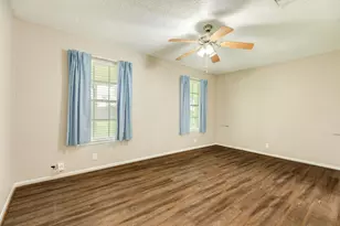 129 La Laja Dr, Angleton, TX 77515 - Photo 20