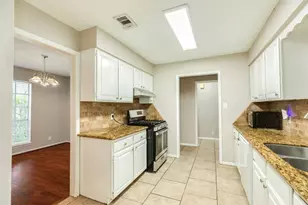 129 La Laja Dr, Angleton, TX 77515 - Photo 14