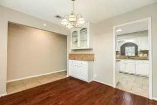 129 La Laja Dr, Angleton, TX 77515 - Photo 12