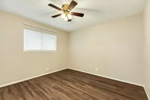 129 La Laja Dr, Angleton, TX 77515 - Photo 22