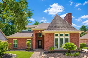 5522 Sycamore Creek Dr, Houston, TX 77345 - Photo 2
