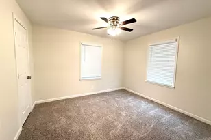 8 Piney Way, Angleton, TX 77515 - Photo 12