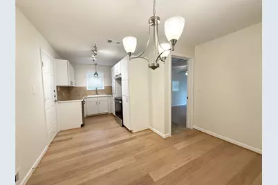 8 Piney Way, Angleton, TX 77515 - Photo 6