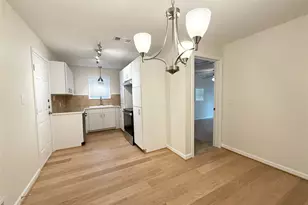 8 Piney Way, Angleton, TX 77515 - Photo 6