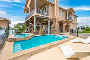 1301 Maui Dr Dr, Tiki Island, TX 77554 - Photo 40