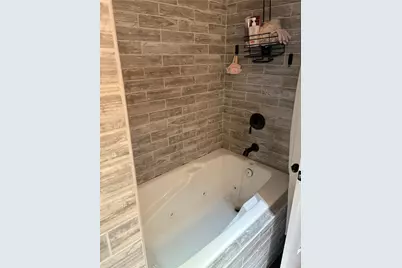 2710 Colonial Drive, Dickinson, TX 77539 - Photo 12