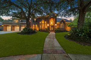 11519 Pecan Canyon Ct, Tomball, TX 77377 - Photo 2