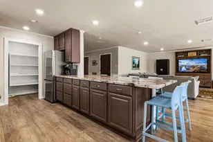 361 S Lakeside Dr, Huntsville, TX 77320 - Photo 14