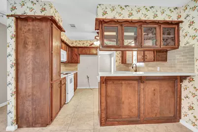 110 Buttercup Street, Lake Jackson, TX 77566 - Photo 14
