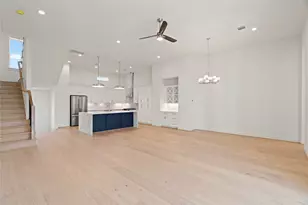 8720 Aquino Ln, Houston, TX 77055 - Photo 6