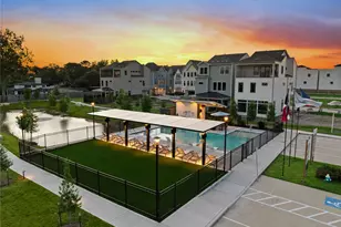8720 Aquino Ln, Houston, TX 77055 - Photo 32