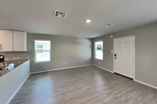 4210 Southton Lk, San Antonio, TX 78223 - Photo 2